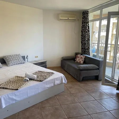 Apartament The Royal Bay Hideaway