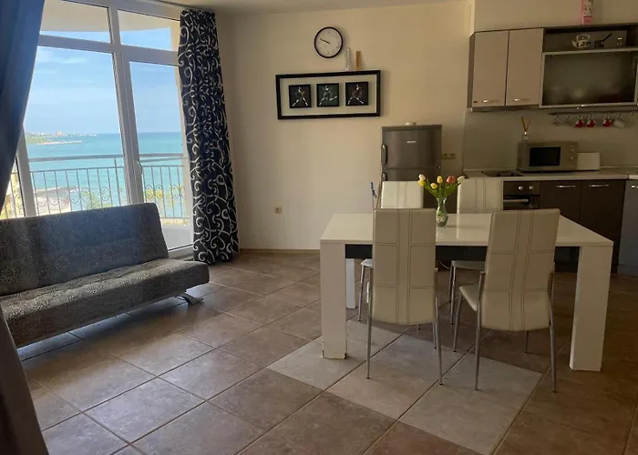 شقة The Royal Bay Hideaway أهيلوي